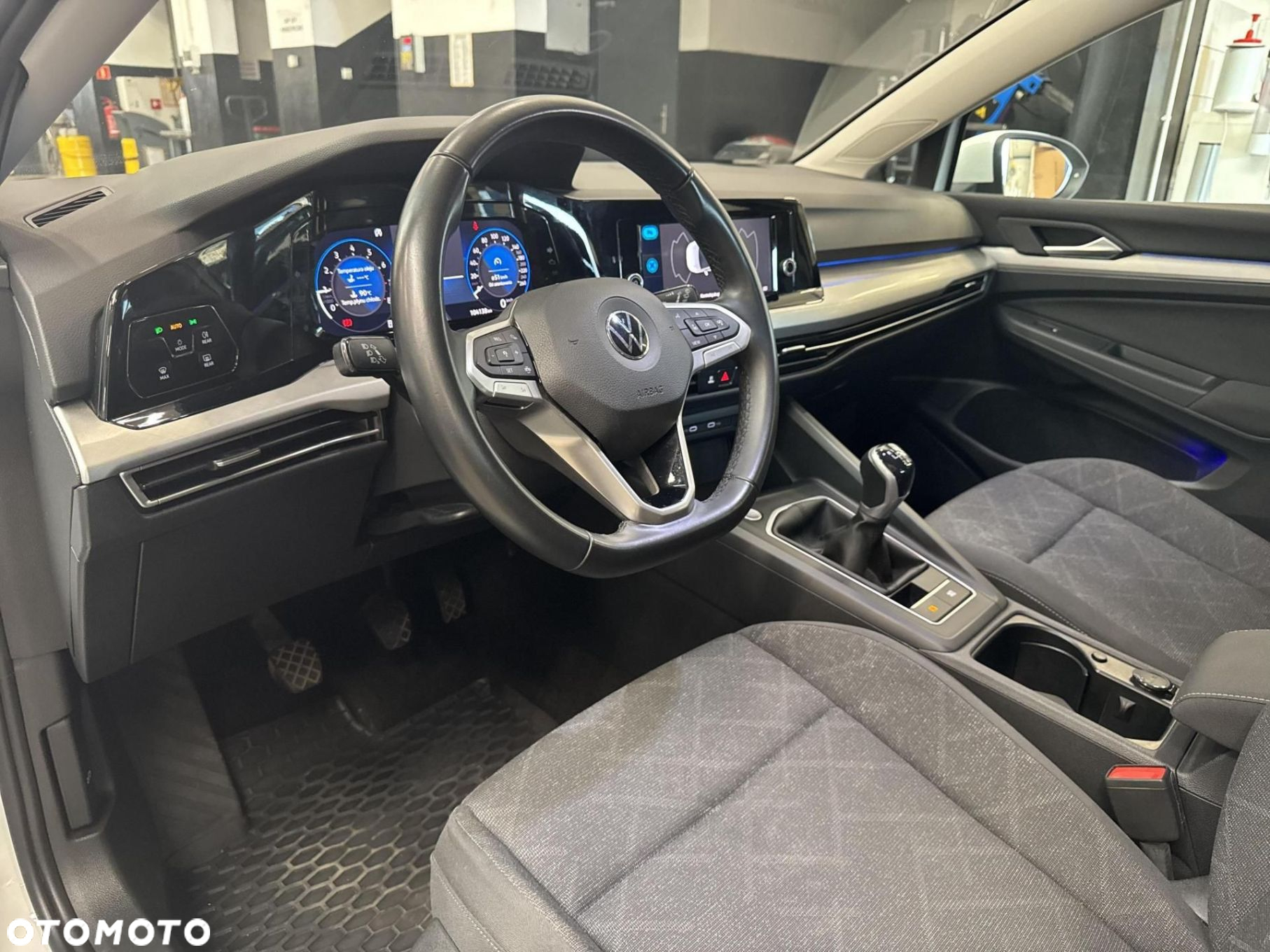 Volkswagen Golf - 9