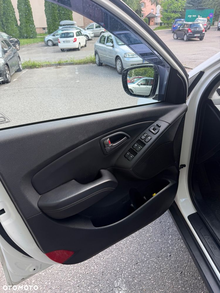 Hyundai ix35 1.6 2WD Fifa World Cup Edition - 16