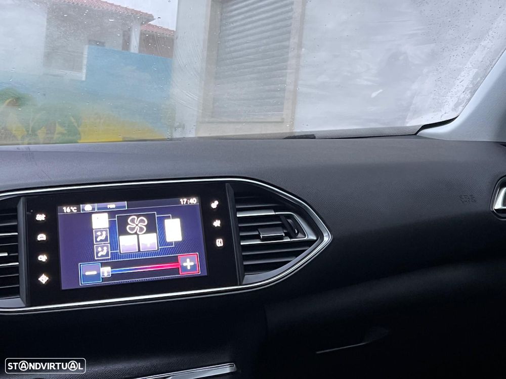 Peugeot 308 1.6 BlueHDi Allure - 15