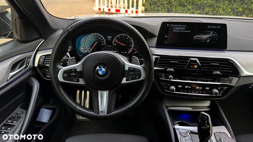 BMW Seria 5 530i xDrive M Sport sport - 23