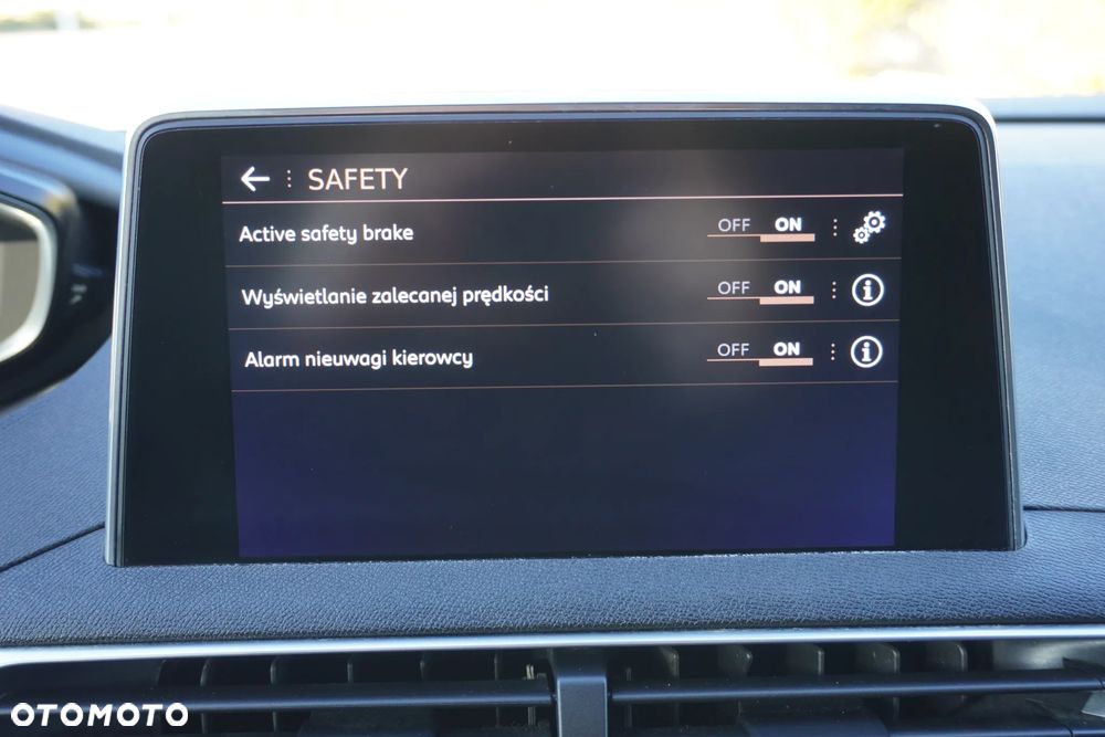 Peugeot 3008 1.6 THP Allure S&S EAT6 - 29