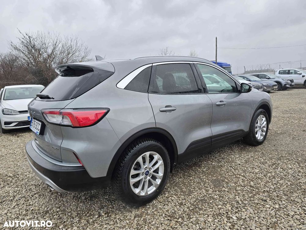 Ford Kuga - 3