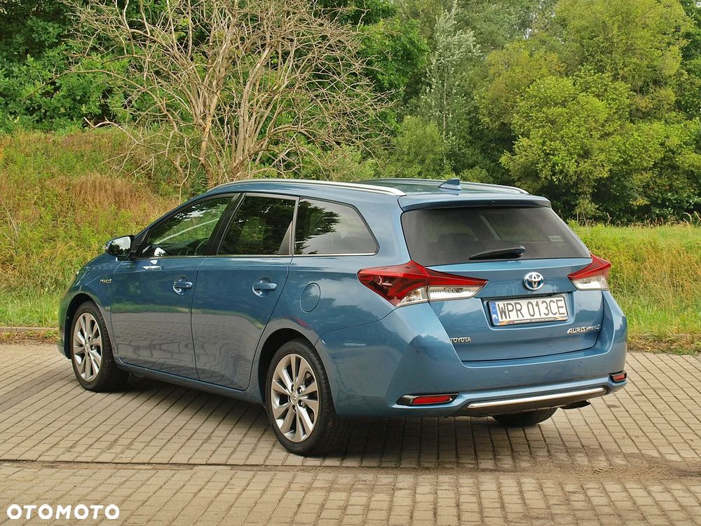 Toyota Auris - 13