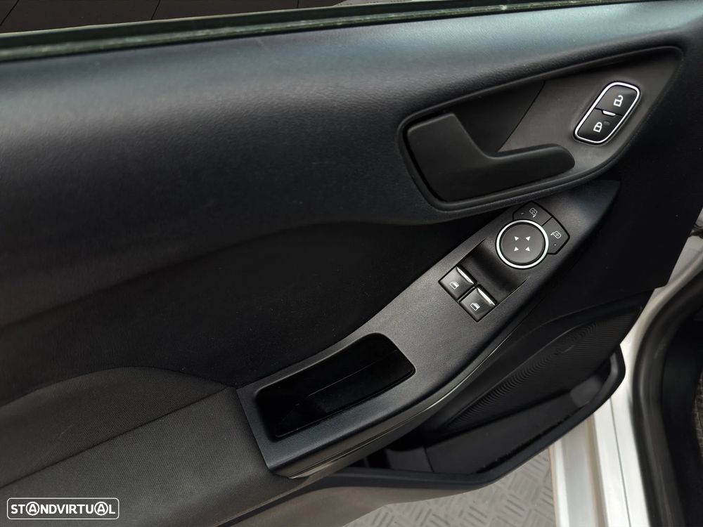 Ford Fiesta 1.0 EcoBoost Active - 12
