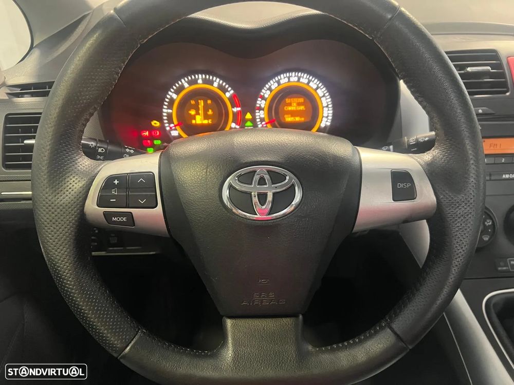 Toyota Auris 1.4 VVT-i AC - 3