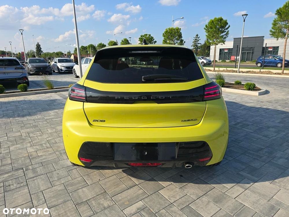 Peugeot 208 - 5