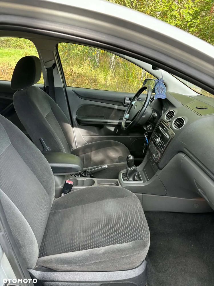Ford Focus 1.6 Ti-VCT Style - 29