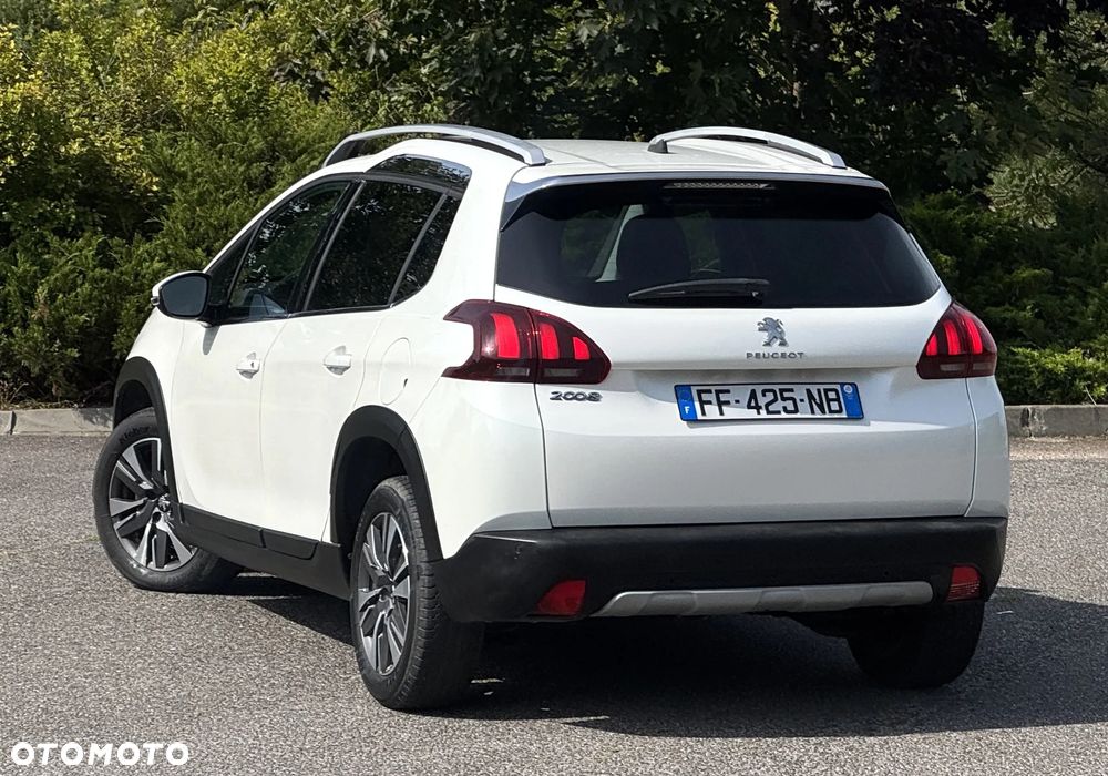 Peugeot 2008 PureTech 110 GPF Stop&Start EAT6 Allure - 22