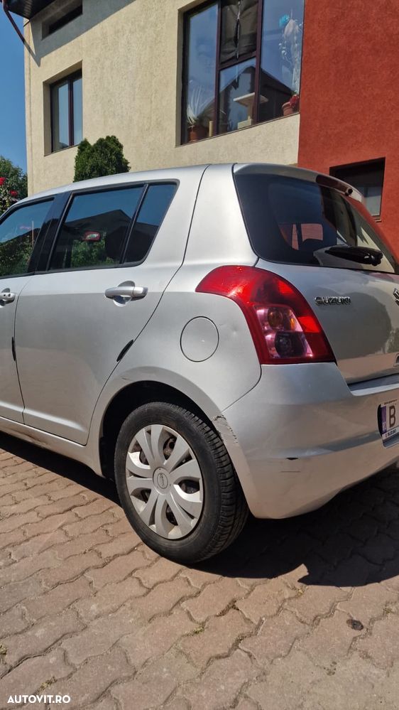 Suzuki Swift - 8