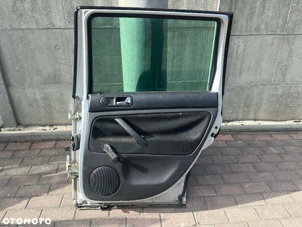 Drzwi Tylne Prawe Tył Kompletne Vw Passat B5 Lift Kombi 2001-2005 Srebrny Met. - 2