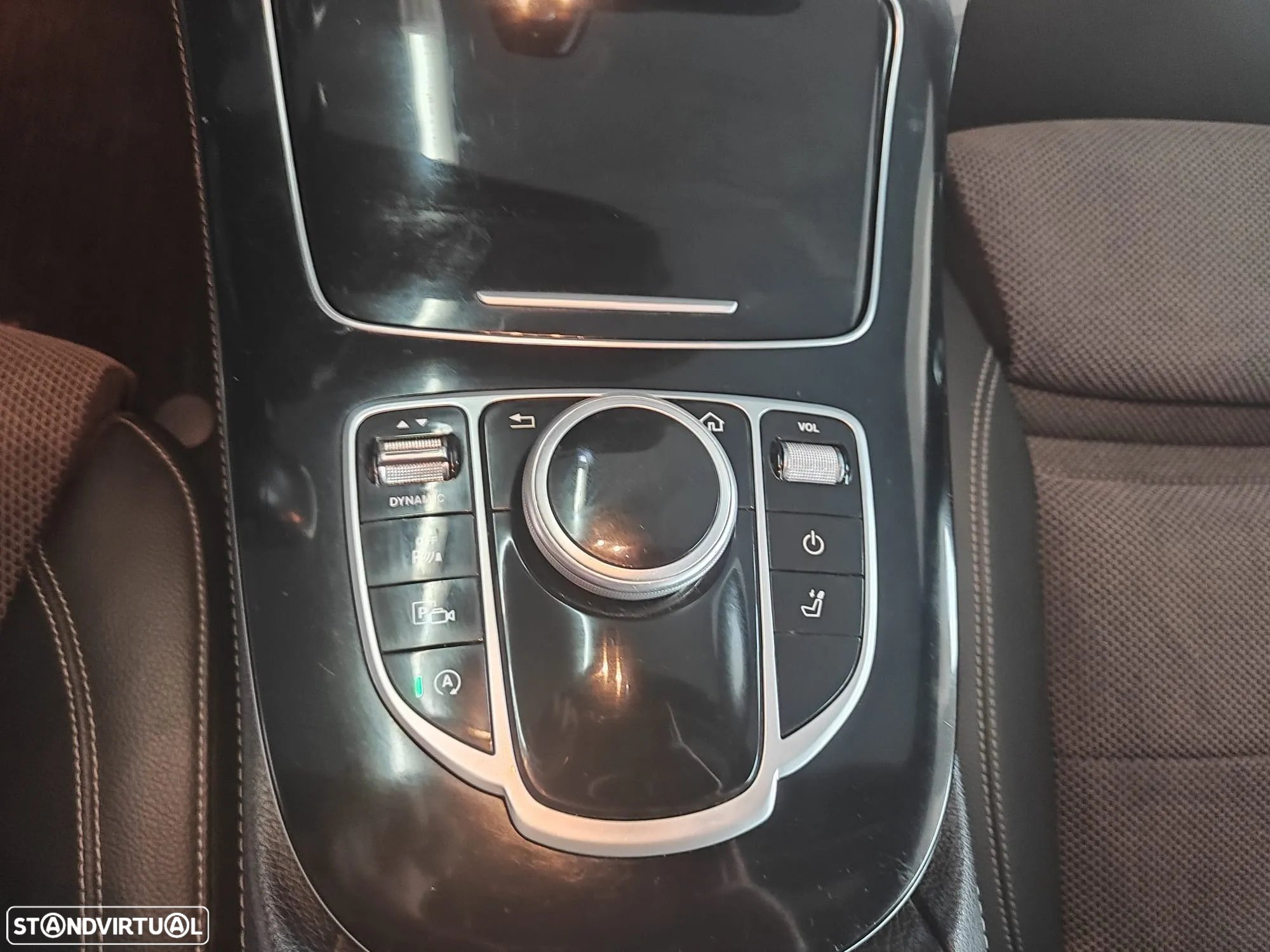 Mercedes-Benz E 220 d AMG Line - 39