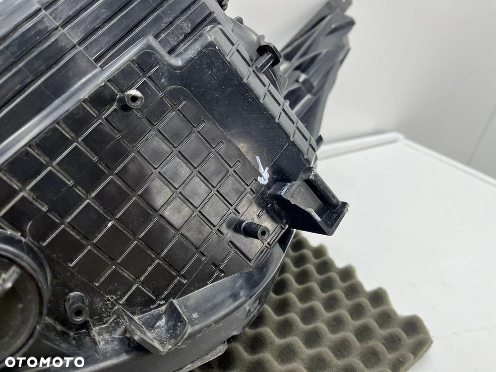 Lampa reflektor Kia Ceed II 2 Proceed 2 II 12-18r. prawa przednia soczewka + pasek LED prawy przód E - 16