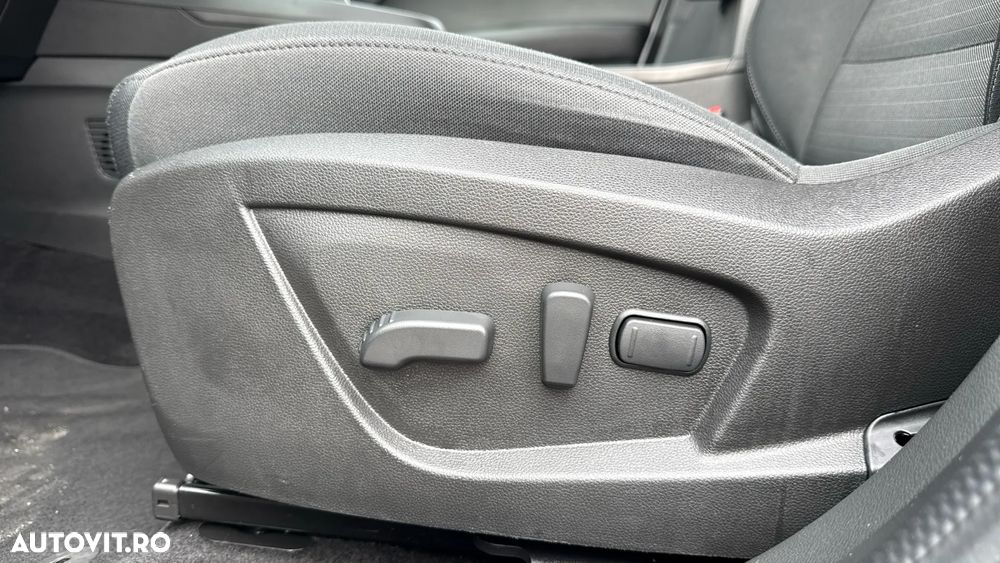 Renault Arkana E-TECH 145 Evolution - 30
