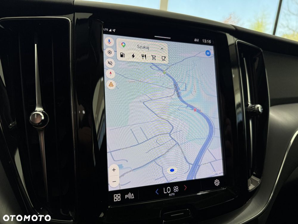 Volvo XC 60 T6 Plug-In Hybrid AWD Inscription - 29