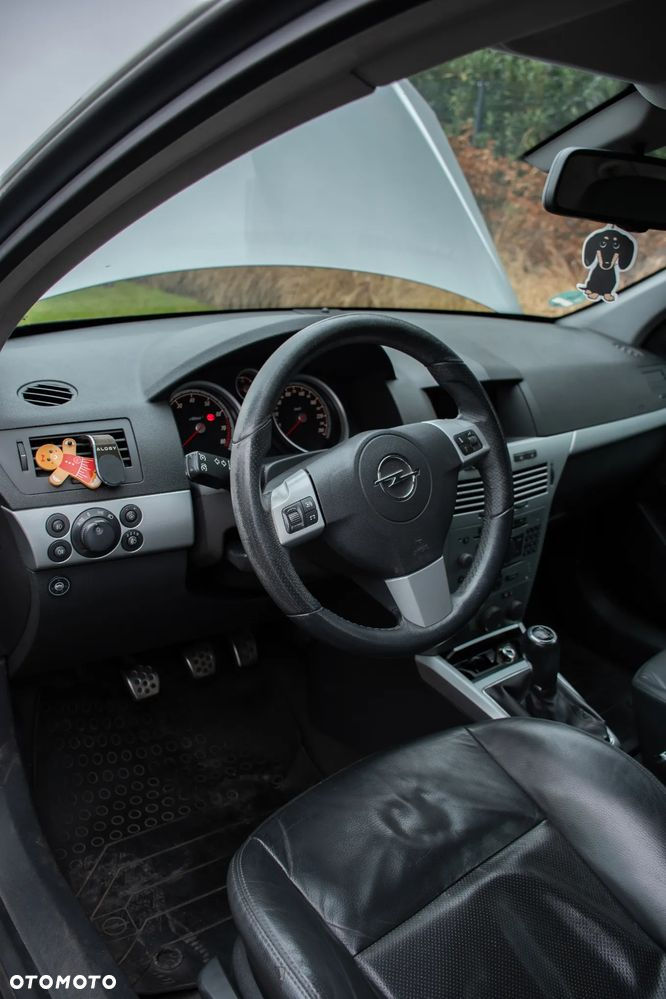 Opel Astra 2.0 Turbo Sport - 16