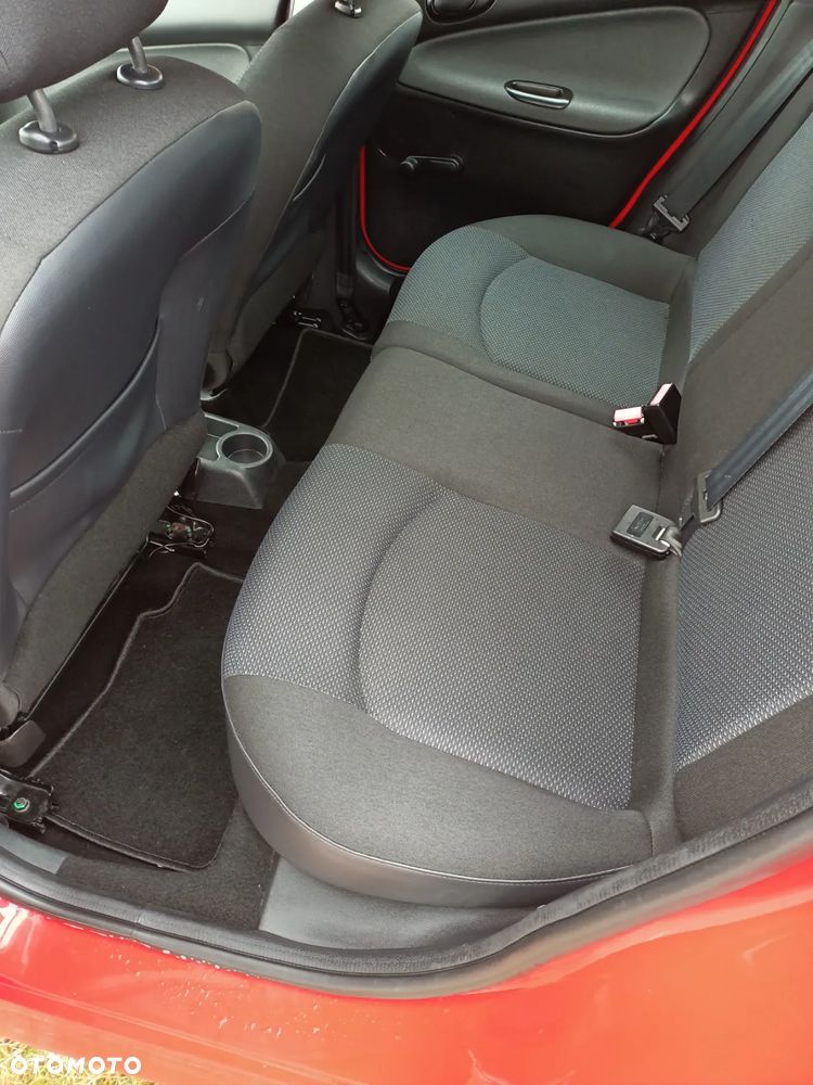 Peugeot 206 plus 75 - 9