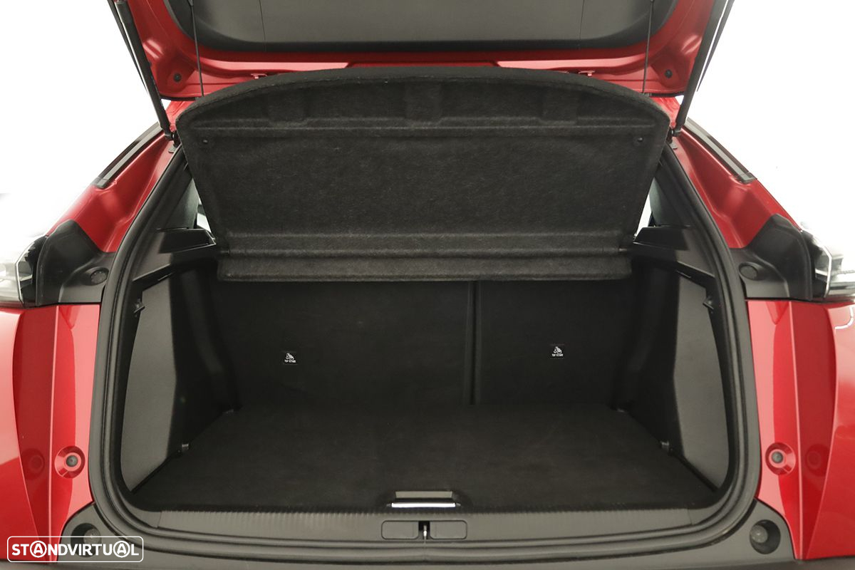Peugeot 2008 1.2 PureTech Allure EAT8 - 23