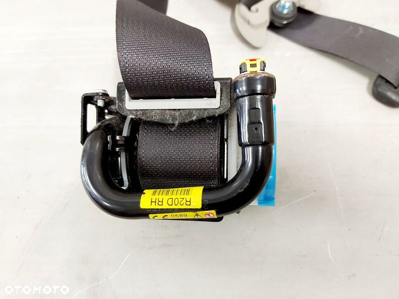 KIA CARENS 4 IV PAS BEZPIECZEŃSTWA PRAWY PRZÓD PRZEDNI UK 88820-A4200 - 10