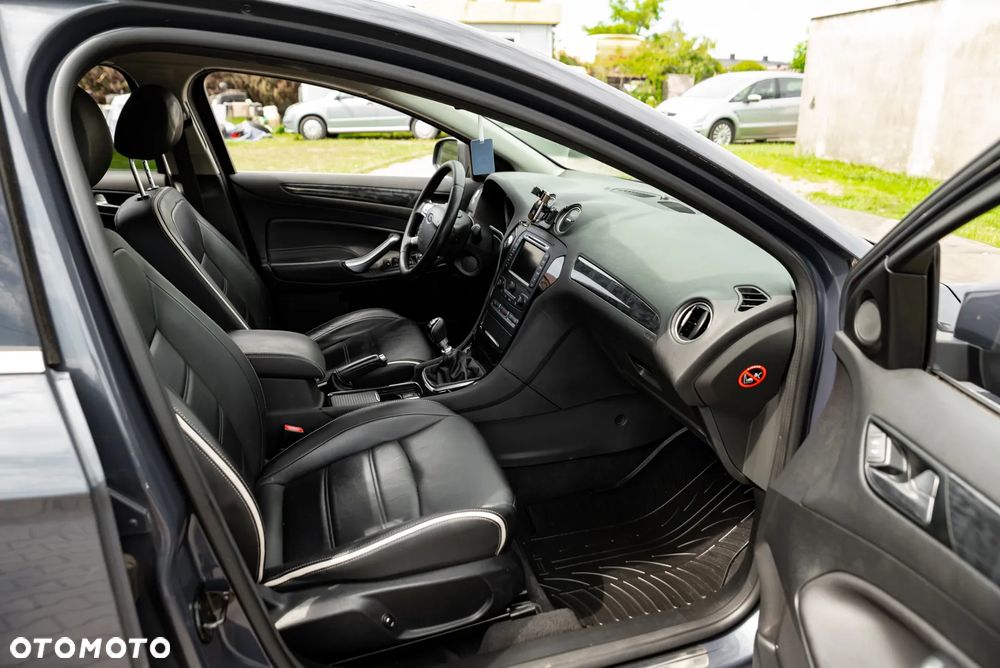 Ford Mondeo 2.0 TDCi ECOnetic Business Edition - 23