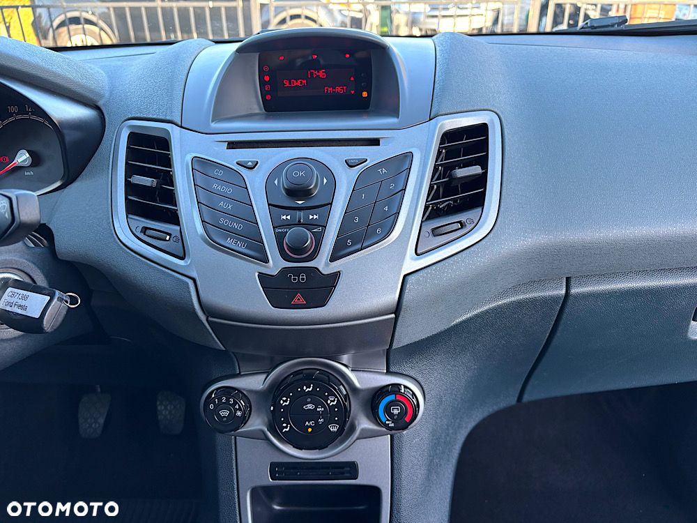 Ford Fiesta 1.25 Platinium X EU5 - 23