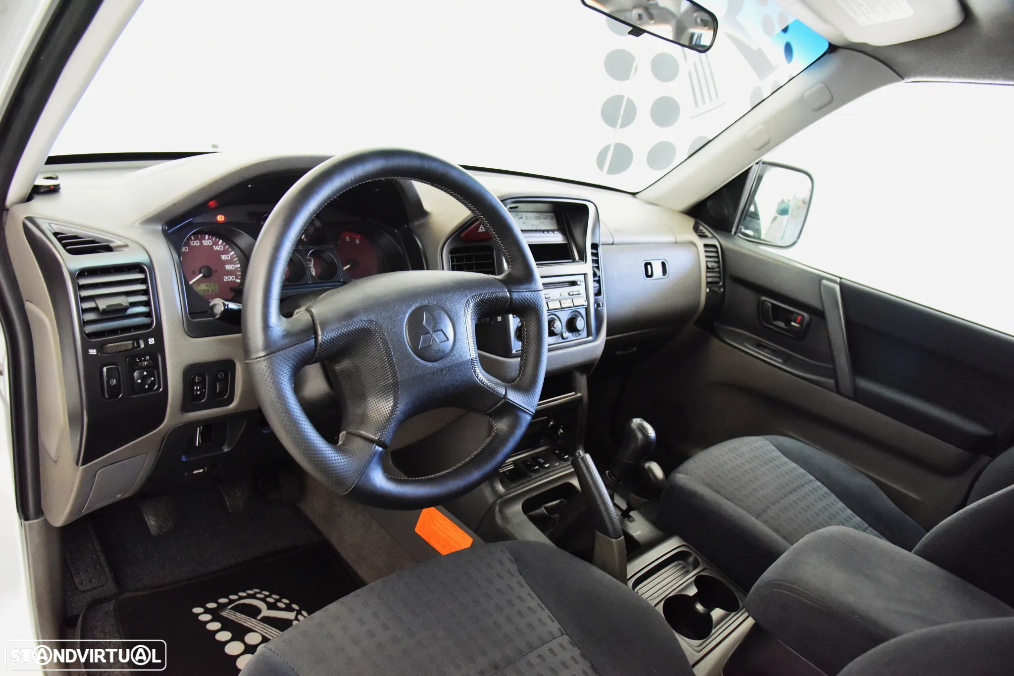 Mitsubishi Pajero 3.2 DI-D GLS Longo - 11