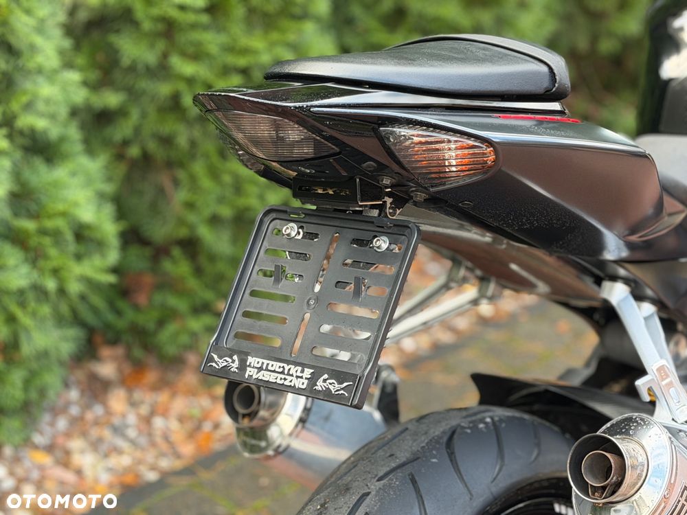 Suzuki GSX-R - 23