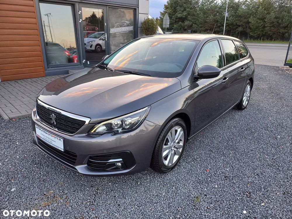 Peugeot 308 - 1
