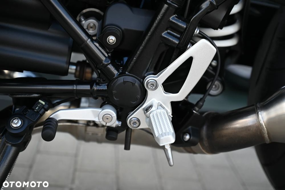 BMW R - 33