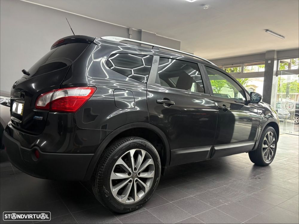 Nissan Qashqai +2 1.6 dCi Tekna Premium 18 360 - 1