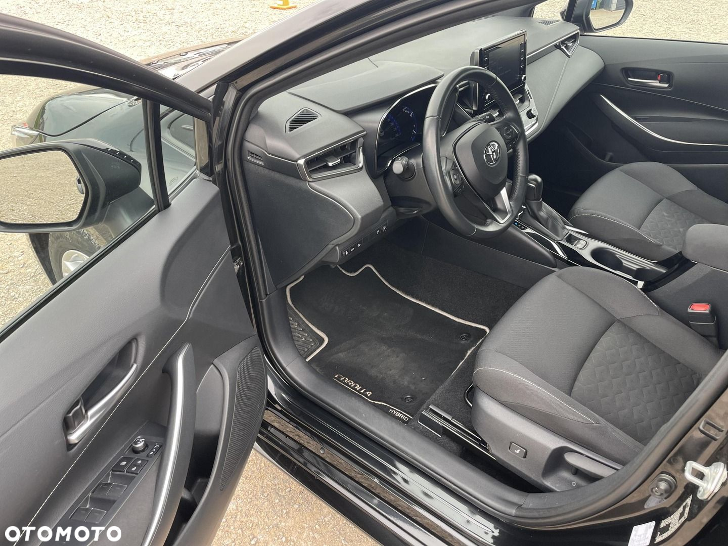 Toyota Corolla - 12
