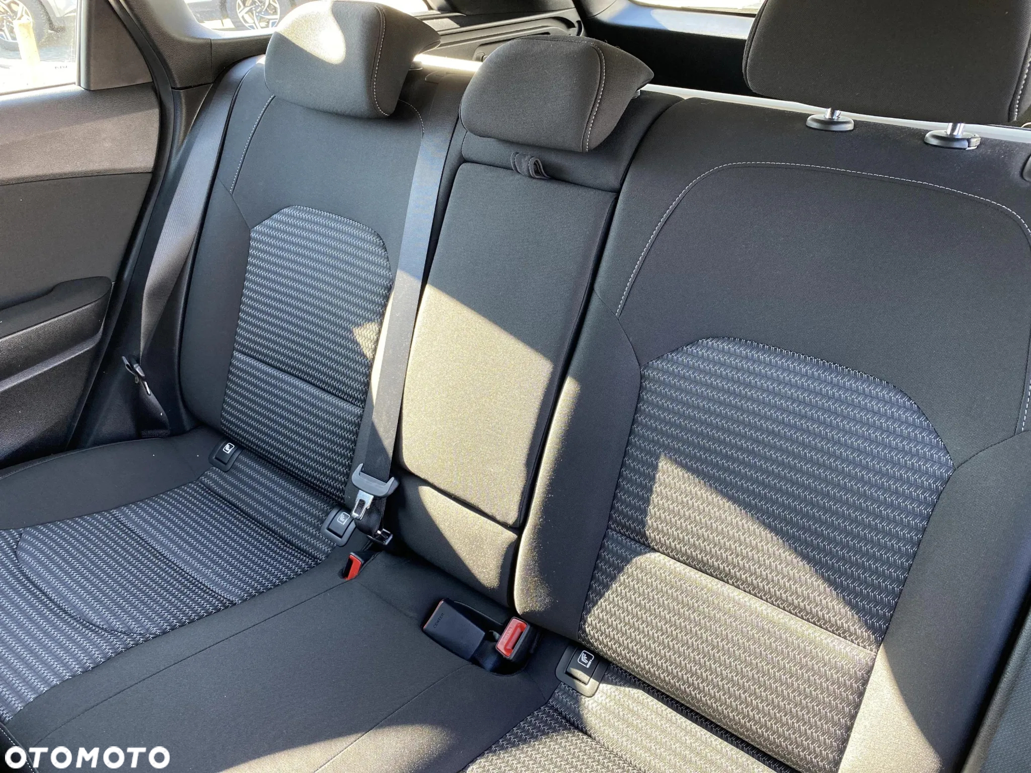 Kia Ceed 1.5 T-GDI M - 16