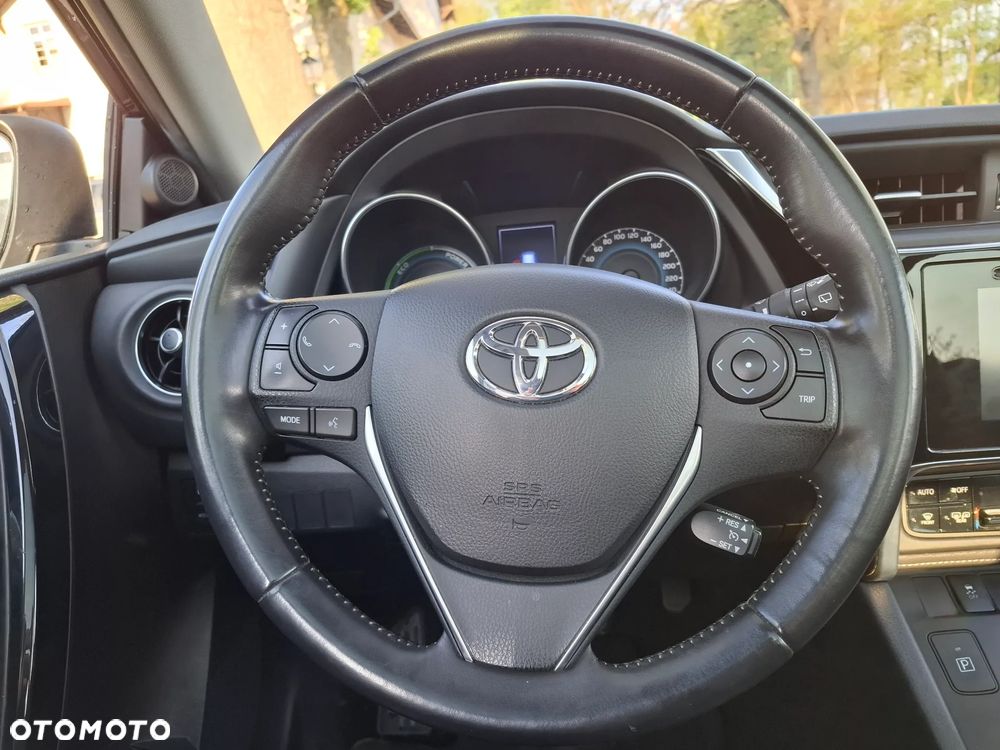 Toyota Auris - 16