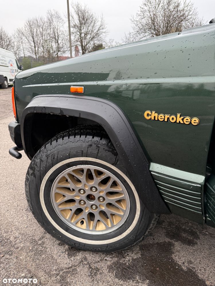Jeep Cherokee - 20