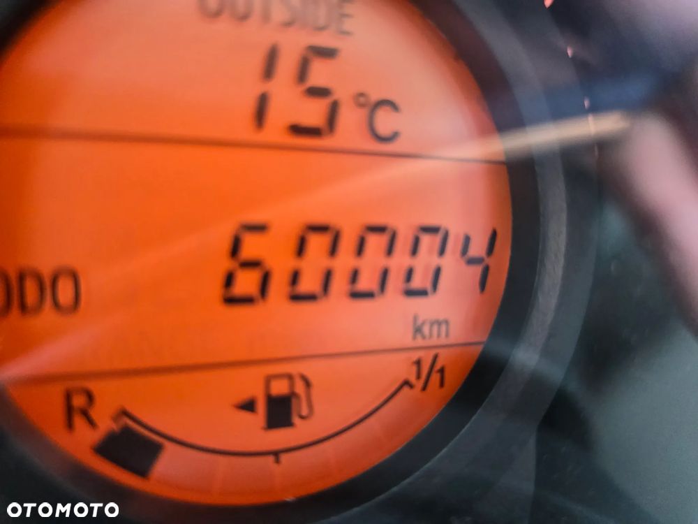 Citroën C1 AIRSCAPE VTi 68 SELECTION - 24