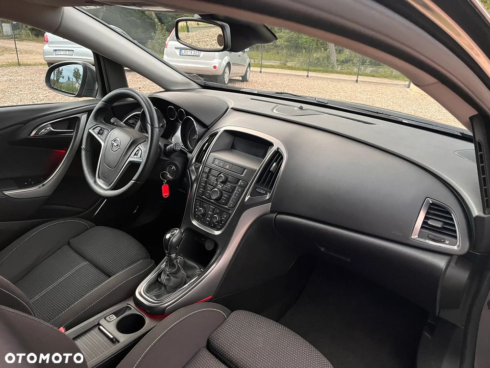 Opel Astra 2.0 CDTI DPF Cosmo - 19