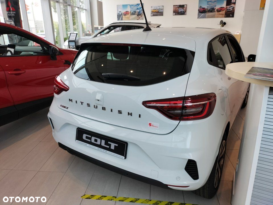Mitsubishi Colt - 3