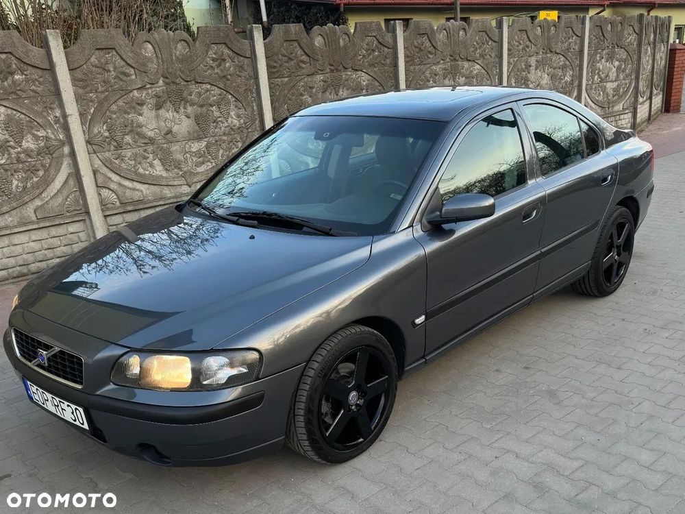 Volvo S60 - 1