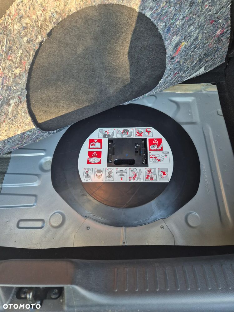 Renault Clio - 18