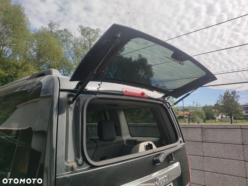Jeep Cherokee - 13