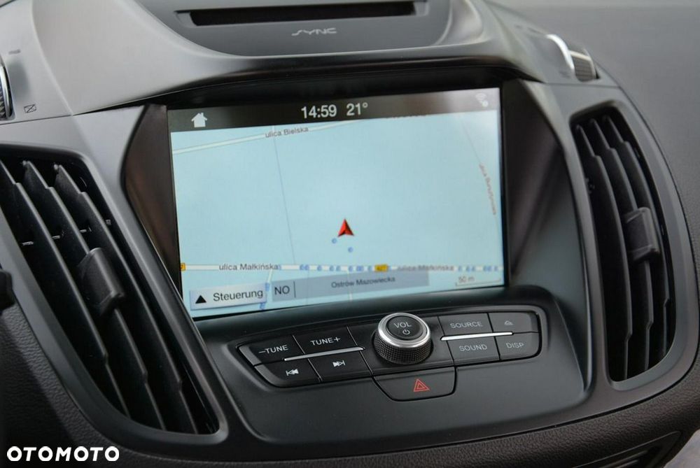Ford Kuga 1.5 EcoBoost 2x4 Titanium - 25