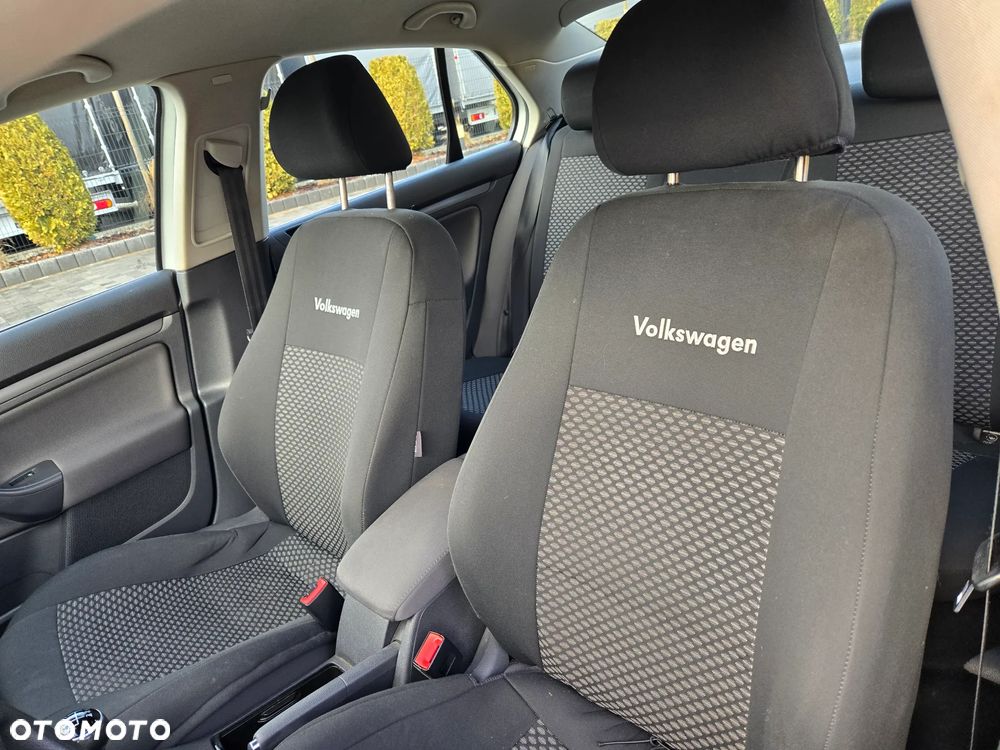 Volkswagen Jetta 2.0 TDI Sportline - 25