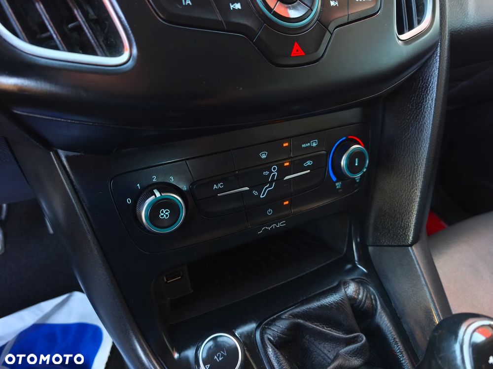 Ford Focus 1.0 EcoBoost Titanium ASS - 16