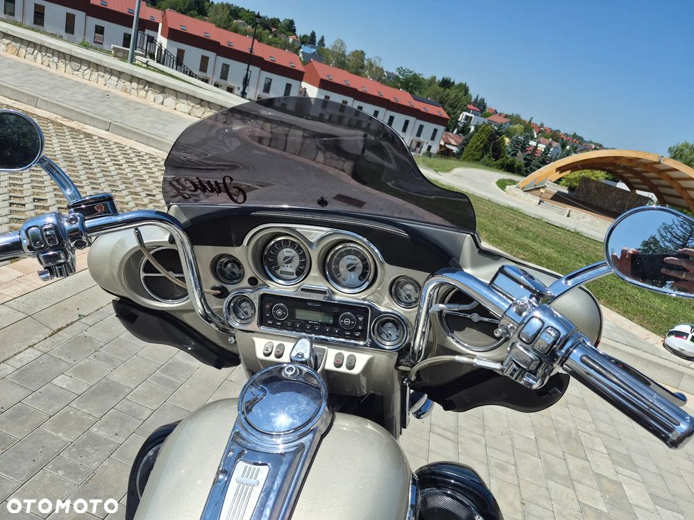 Harley-Davidson FLHTCU Ultra - 11