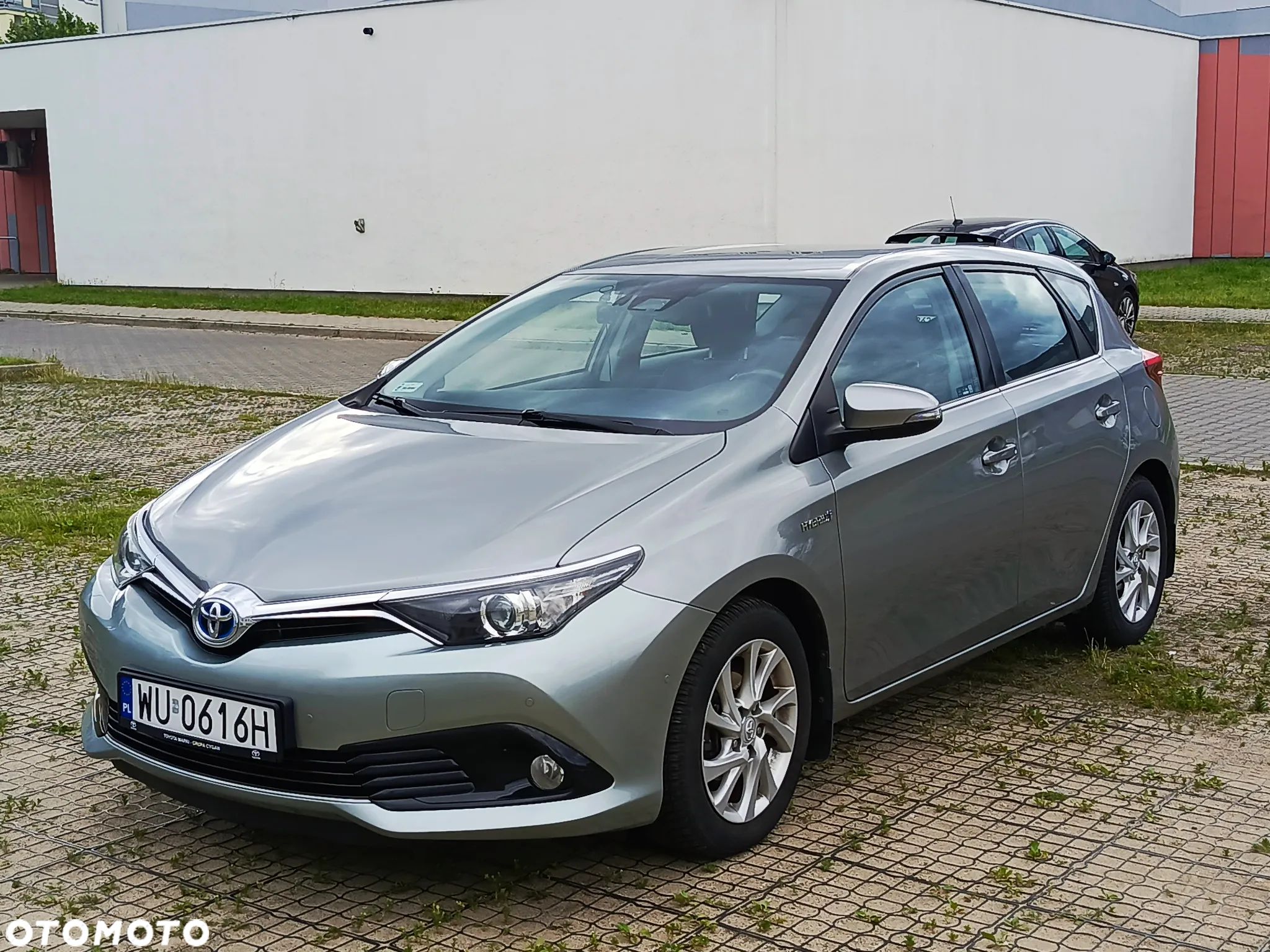 Toyota Auris Hybrid 135 Prestige - 1