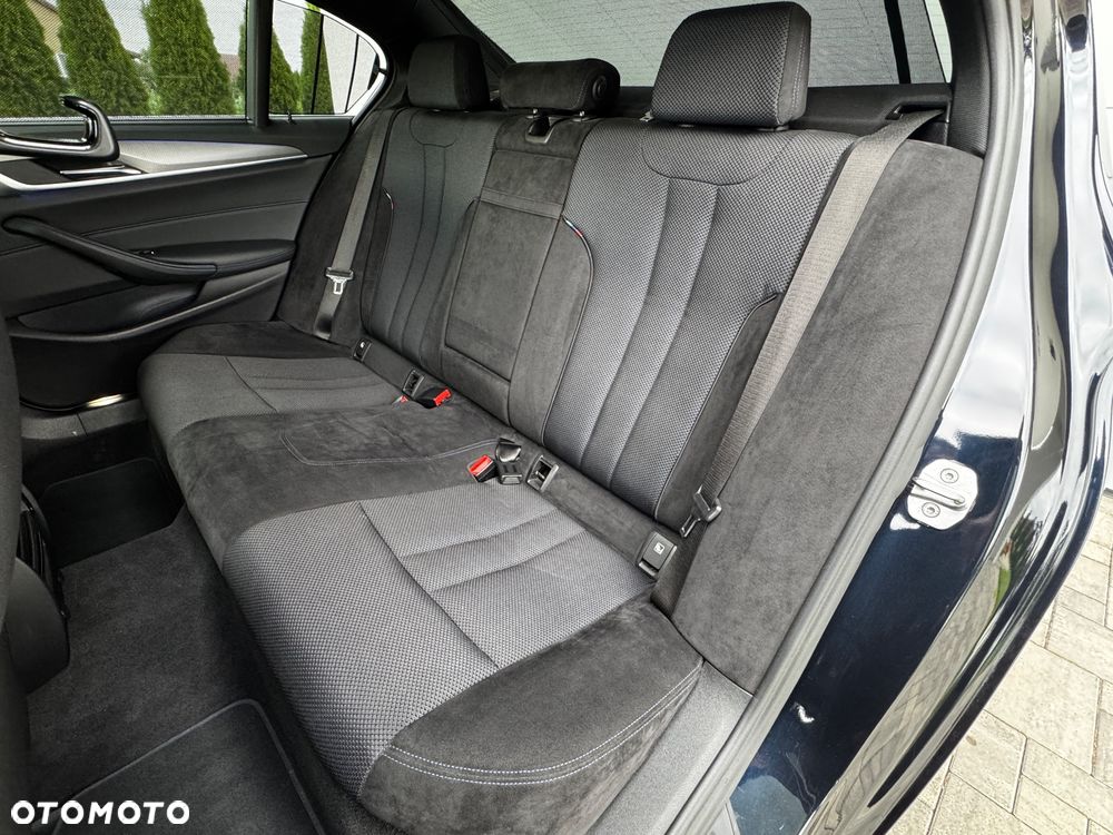 BMW Seria 5 520d xDrive M Sport sport - 18