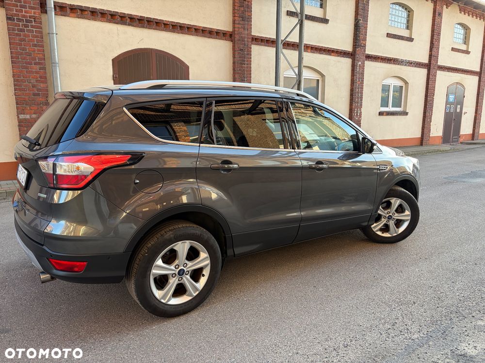 Ford Kuga 1.5 EcoBoost 2x4 Titanium - 3