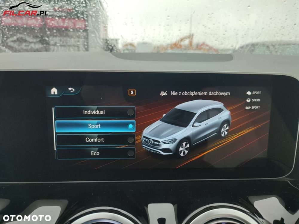 Mercedes-Benz GLA - 18