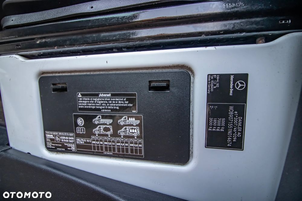 Mercedes-Benz Sprinter 516 - 32