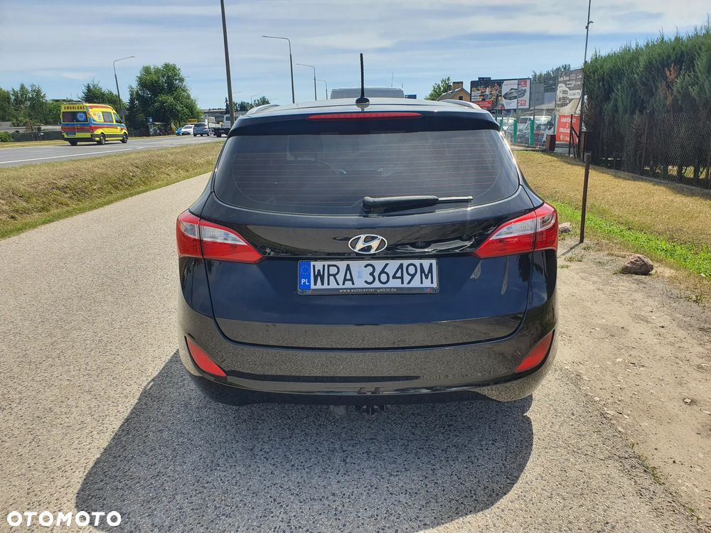 Hyundai i30 blue 1.6 CRDi Classic Navigation - 6