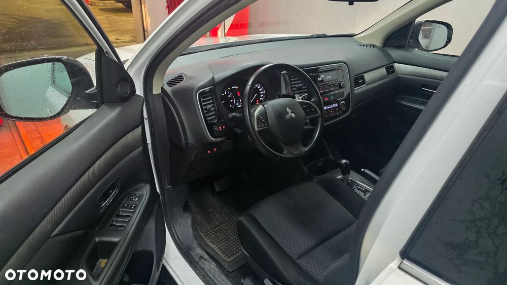 Mitsubishi Outlander 2.0 Intense - 6